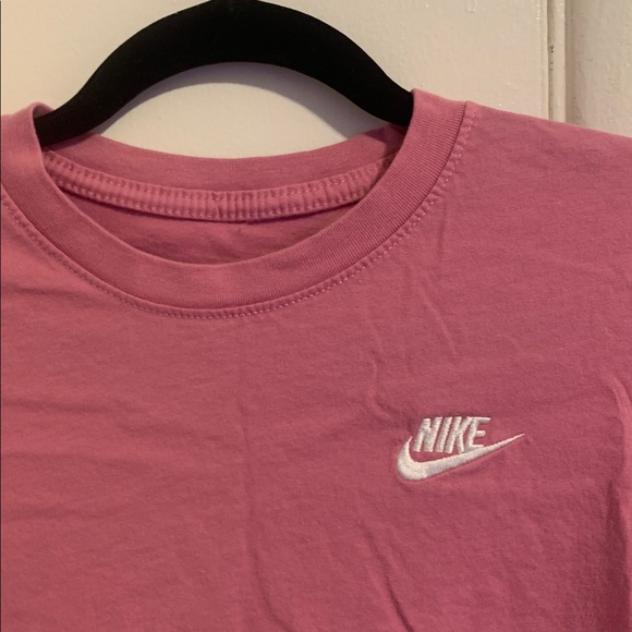 Kids pink Nike tee! - Picture 2 of 4